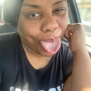 Meet your Posher, Nakia